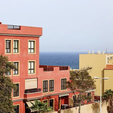 Cozy Near The Sea With Private Parking