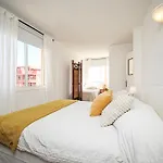 Cozy Near The Sea With Private Parking