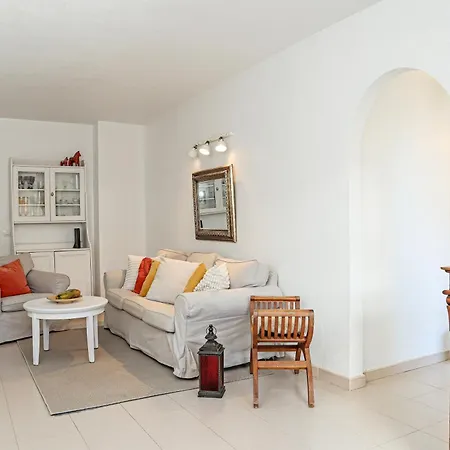 Cozy Near The Sea With Private Parking Apartman